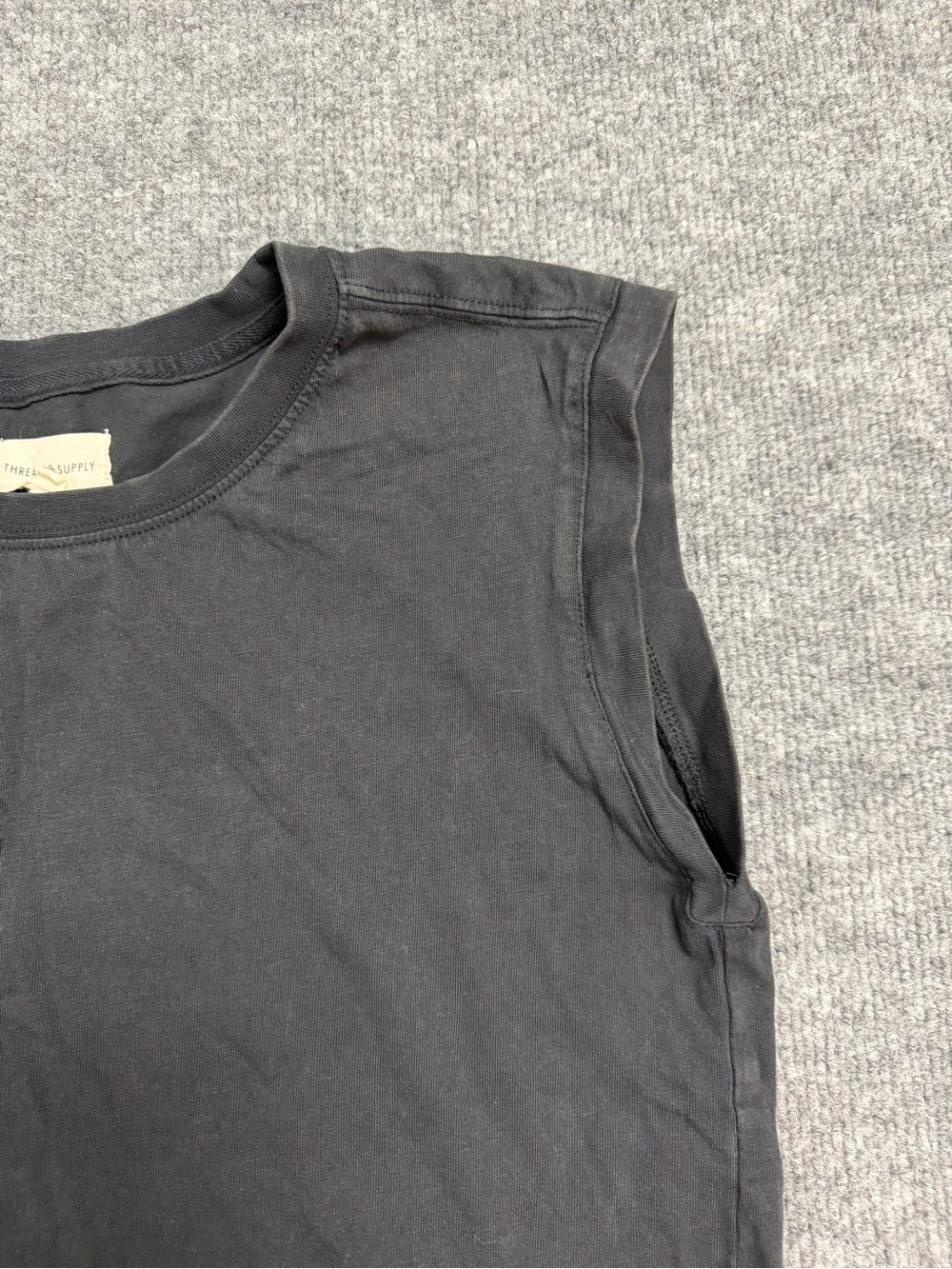 Thread & Supply Top - Picture 2 of 3